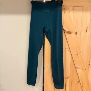 437 - the v legging in spirulina